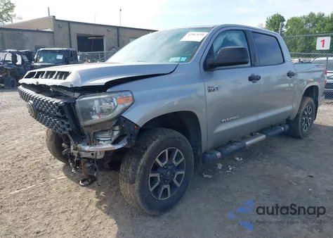 2018 Toyota Tundra Sr5 5.7L V8 из США, поврежденный, VIN 5TFDY5F10JX752622